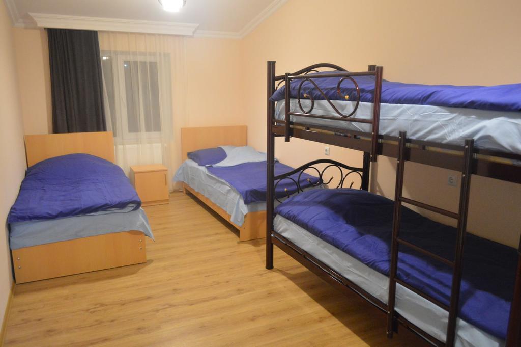 Guest House Qubi Stepantsminda Exterior foto