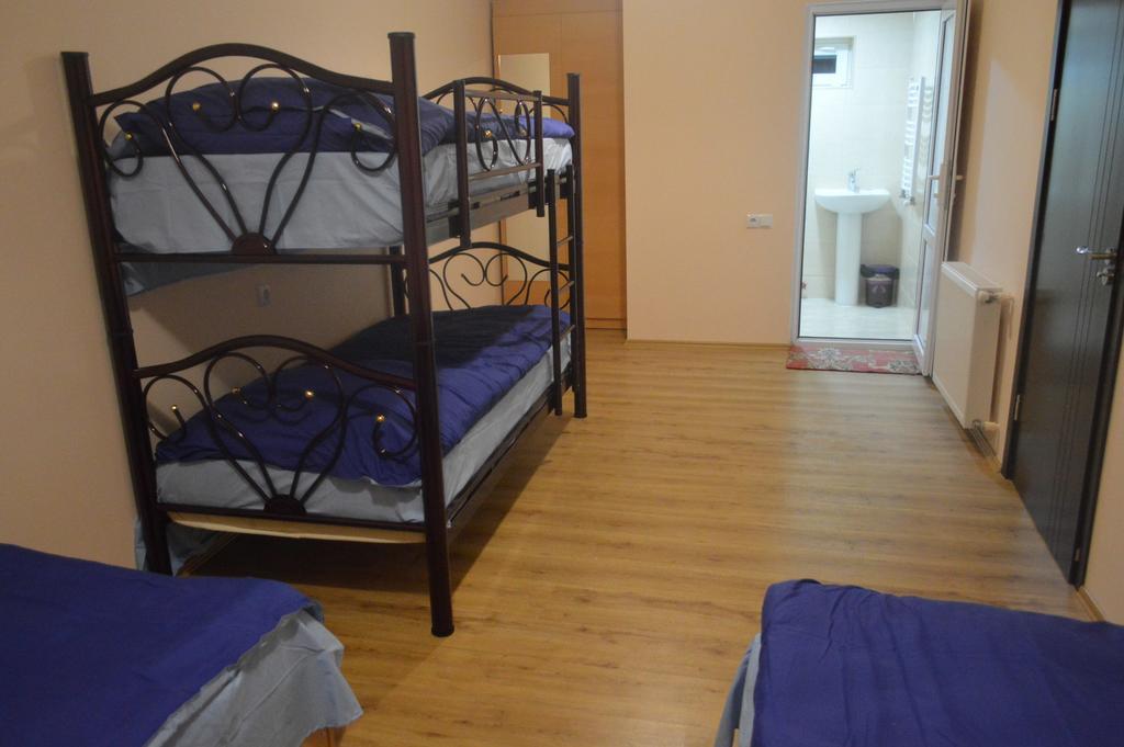 Guest House Qubi Stepantsminda Exterior foto