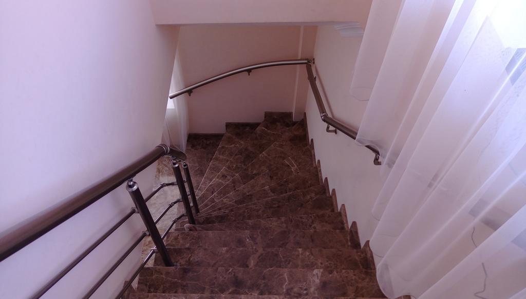 Guest House Qubi Stepantsminda Exterior foto